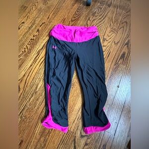 Under Armour Vibrant Pink and Black Leggings capris